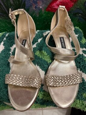 Nine West Women's 2” hills Gold Braided Ankle-Strap Sandals
